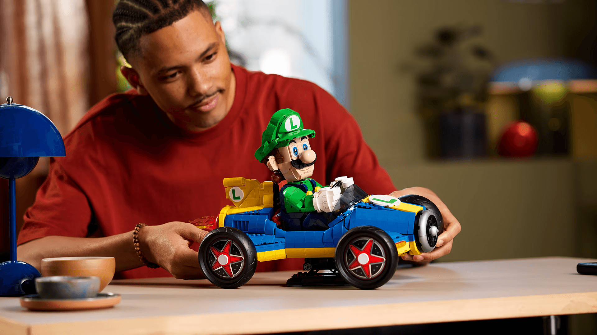 LEGO Amplia la Linea Mario Kart con Luigi image