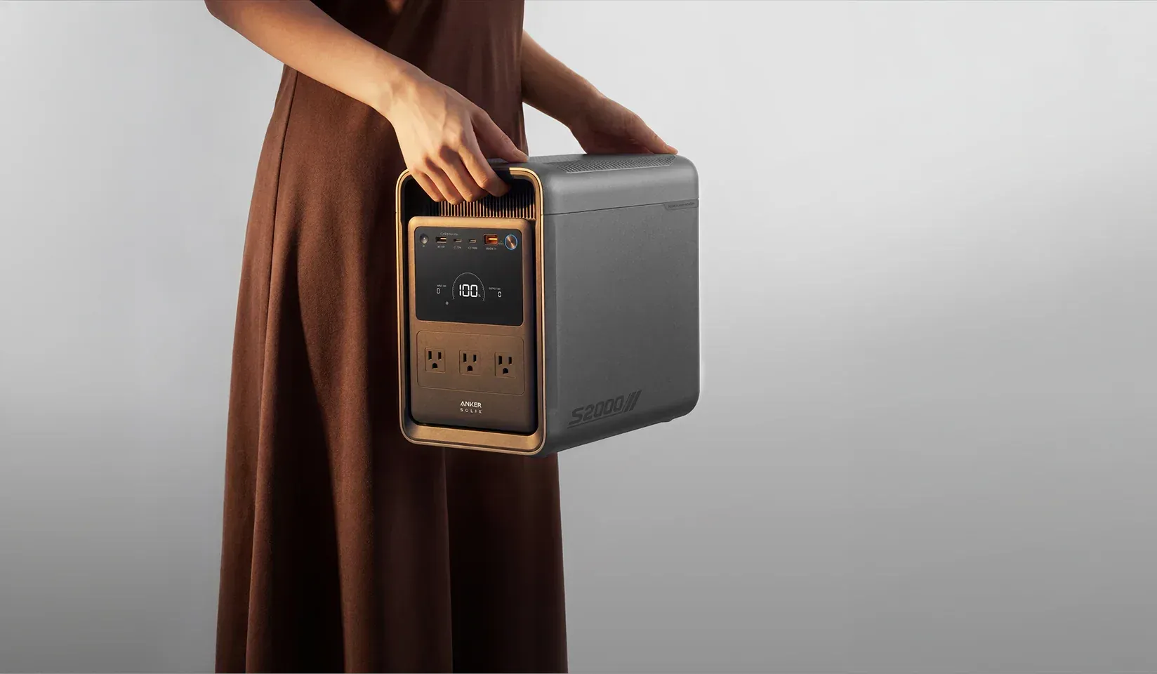 Lightest 2 kWh power station: Anker Solix introduces the S2000 at an early  bird price - Notebookcheck News