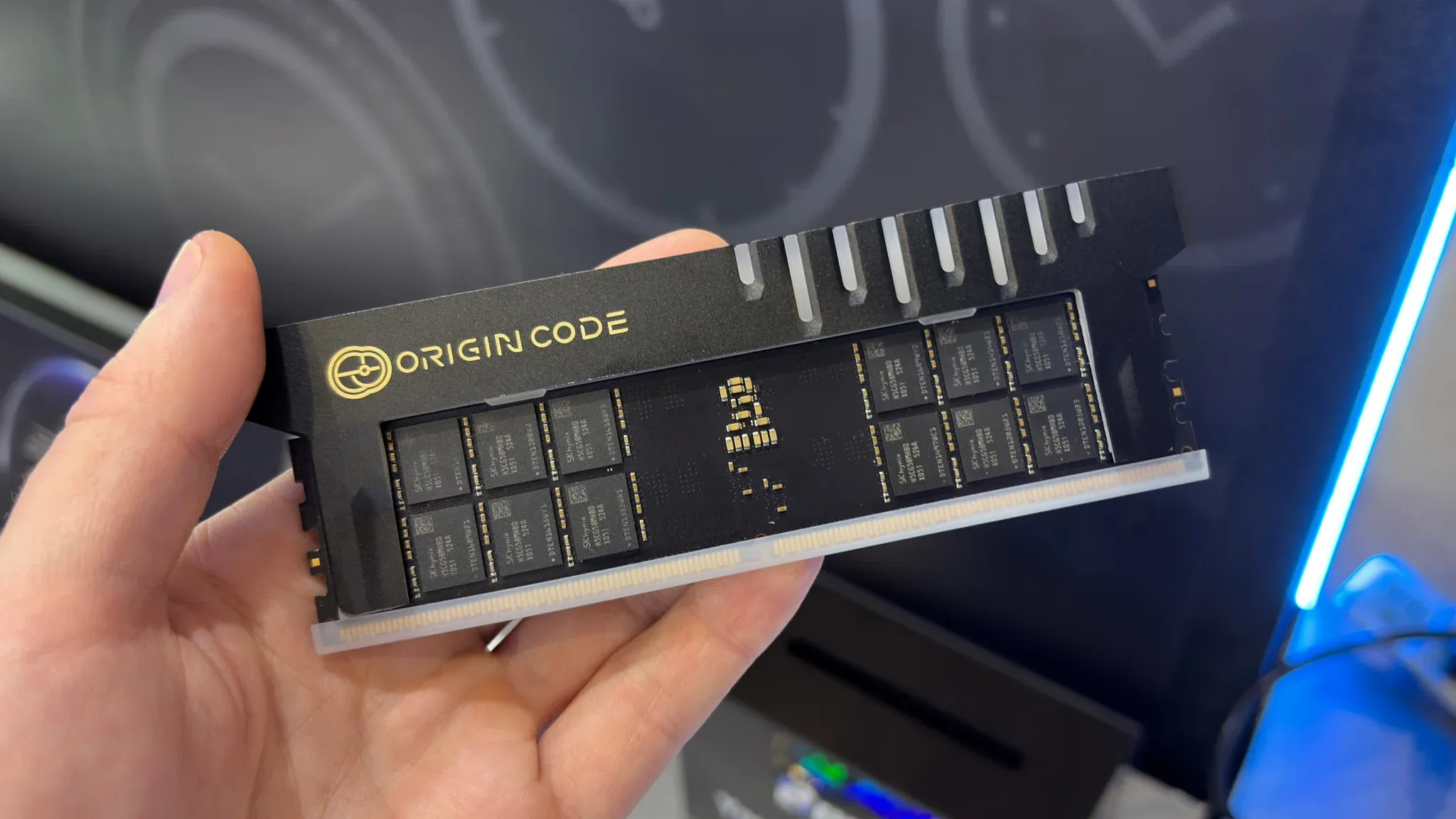 Biwin Origin Code DDR5 hits 256 GB at DDR5-8000 speeds