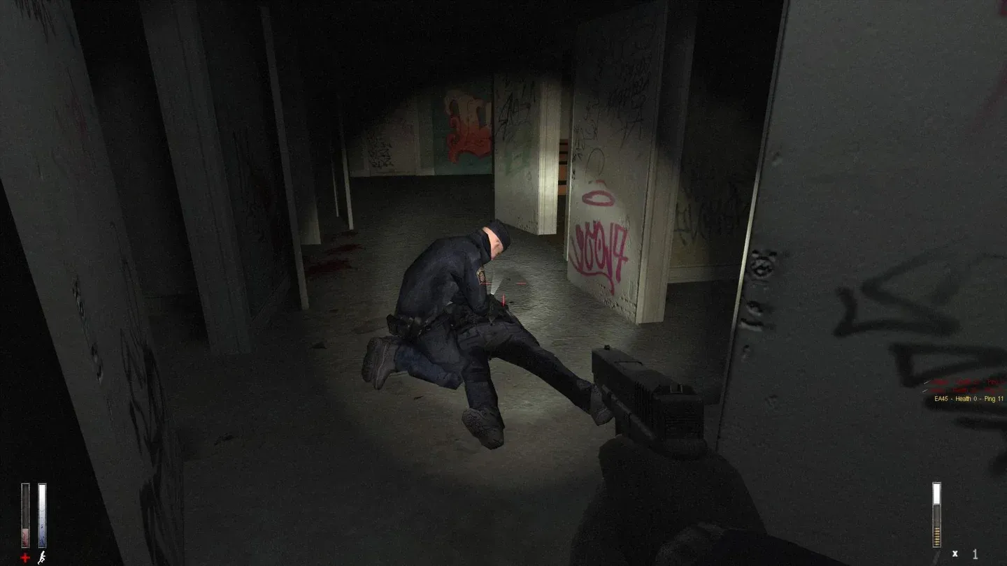 A first person horror scene in Cry of Fear