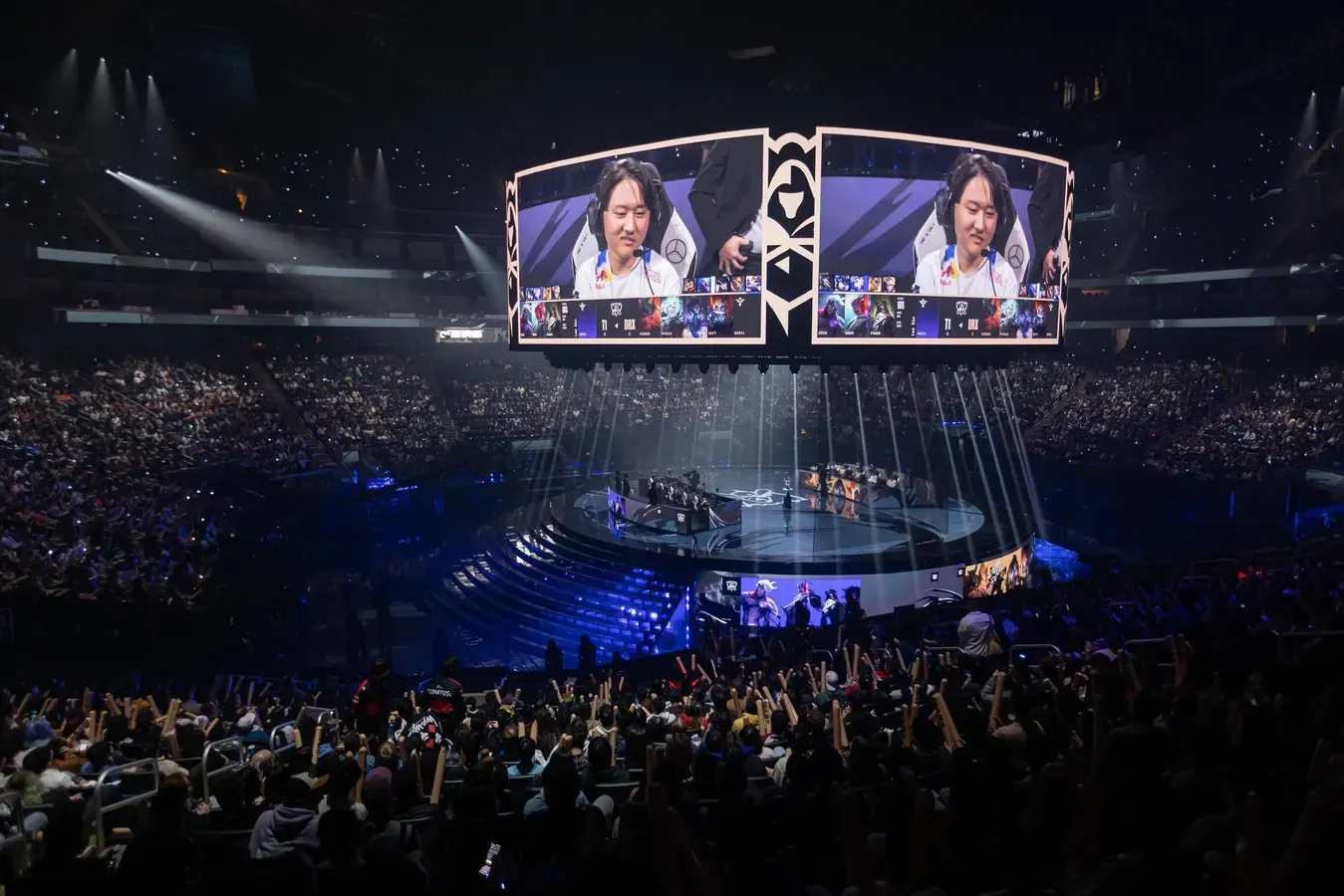 league of legends esports.webp