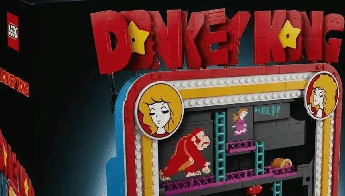 LEGO Donkey Kong Arcade Cabinet Set Announced for August