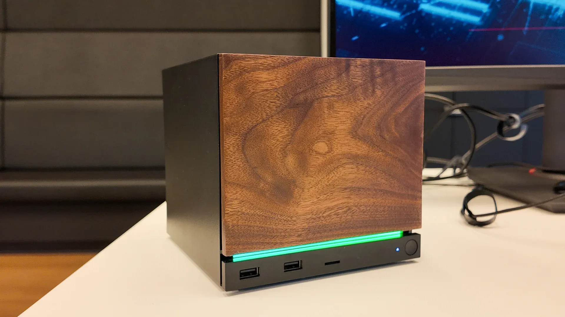 Steam update reveals four Steam Machine models and a reservation system