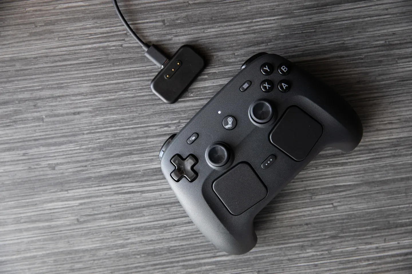 Steam Controller launches May 4